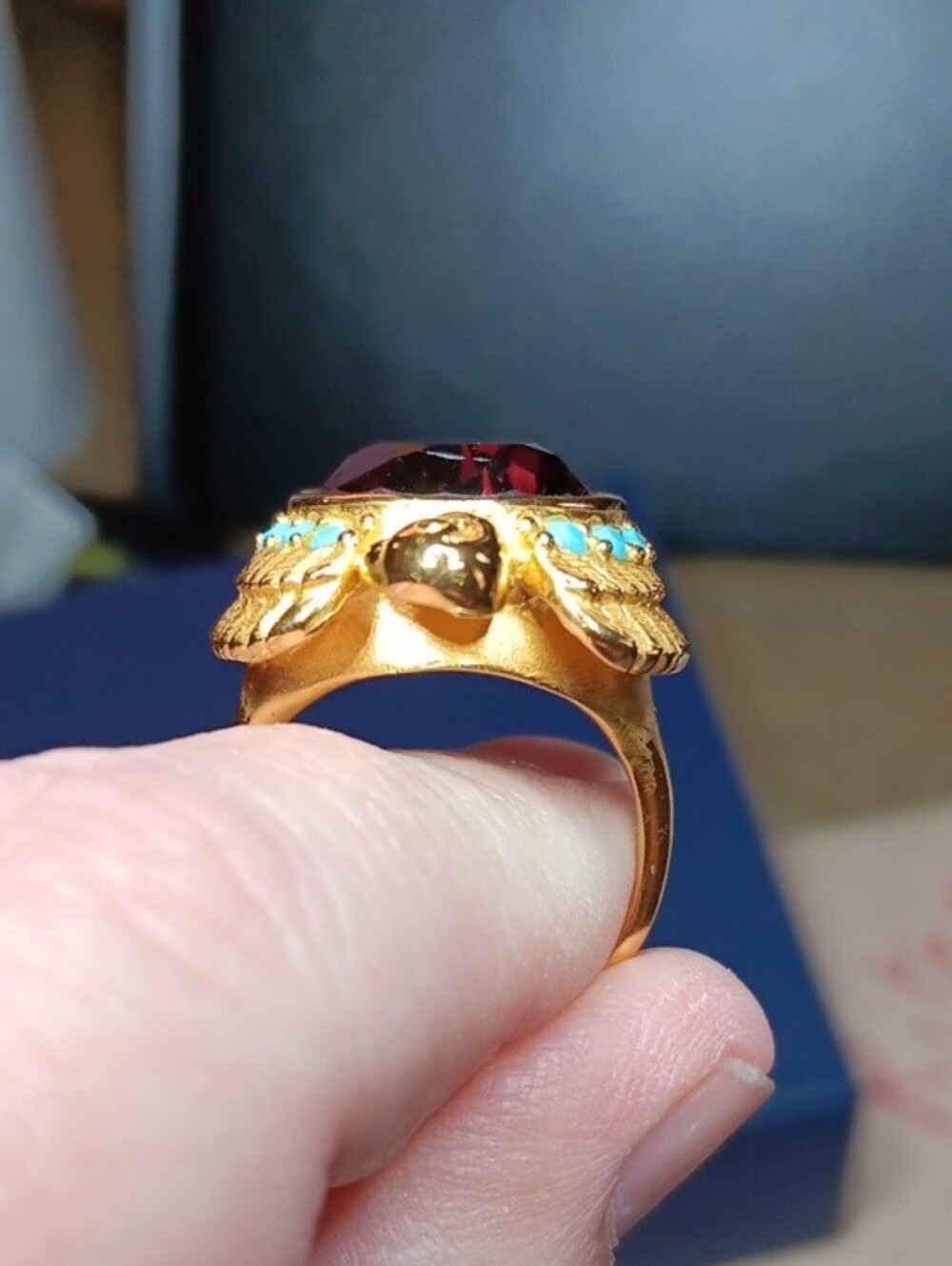 Elizabeth Taylor Avon Egyptian Falcon Ring - Picture 5 of 14